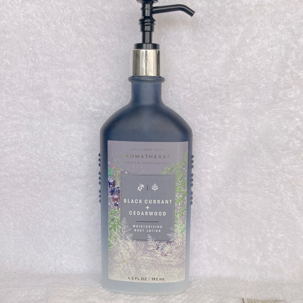 Bath & Body Works Black Currant + Cedarwood Body Lotion 6.5 fl oz / 192 ml